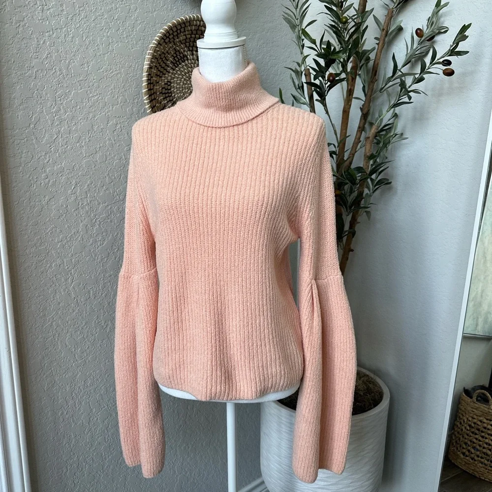 Lovers + Friends Revolve Bell Sleeve Long Sleeve Turtle Neck Sweater Size Medium - Picture 2 of 12